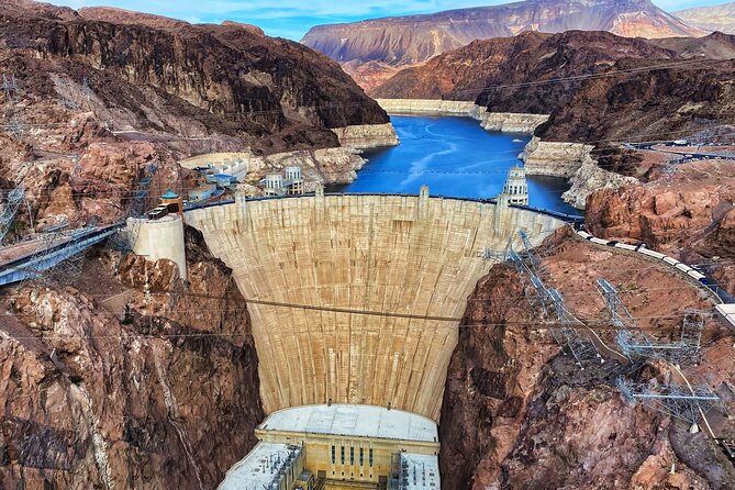 Hoover Dam Walk-On-Top Tour w/ Seven Magic Mountains & Vegas Sign - Stop 1: Welcome to Fabulous Vegas Sign, 15 Minutes That Matter