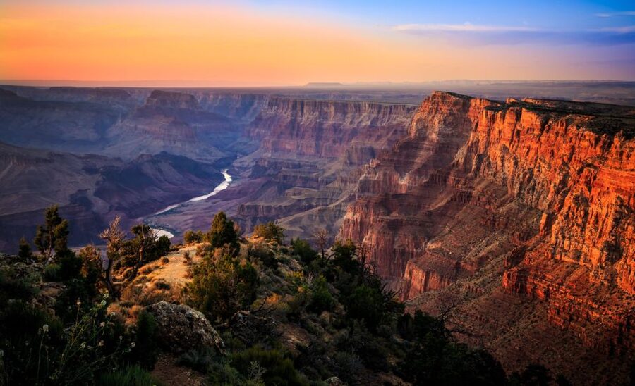 Las Vegas: 3-Day Guided Tour of 7 Southwest Parks with Hotel - Day 2: Monument Valley sunrise, jeep tour, and the movie sights