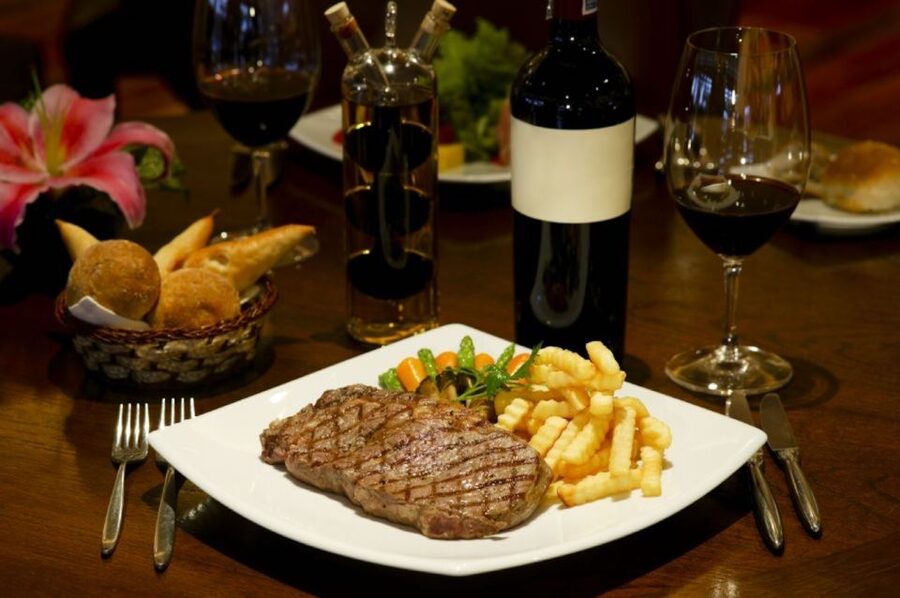Las Vegas: 90-Day VIP Shop and Dine4Less Card City Hopper - What the VIP Shop and Dine 4Less Card is really for