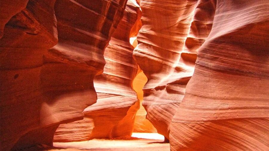 Las Vegas: Antelope Canyon, Horseshoe Bend Tour with Lunch - The canyon that turns time into a photo trick