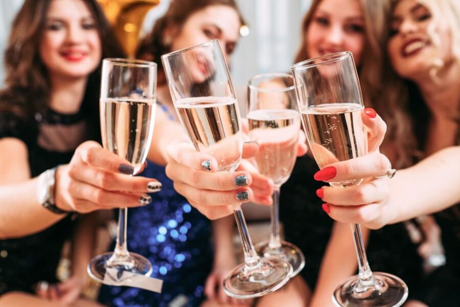 Las Vegas: Bachelorette Party Bus Club Crawl - Dress code and rules: how to avoid getting blocked at the door