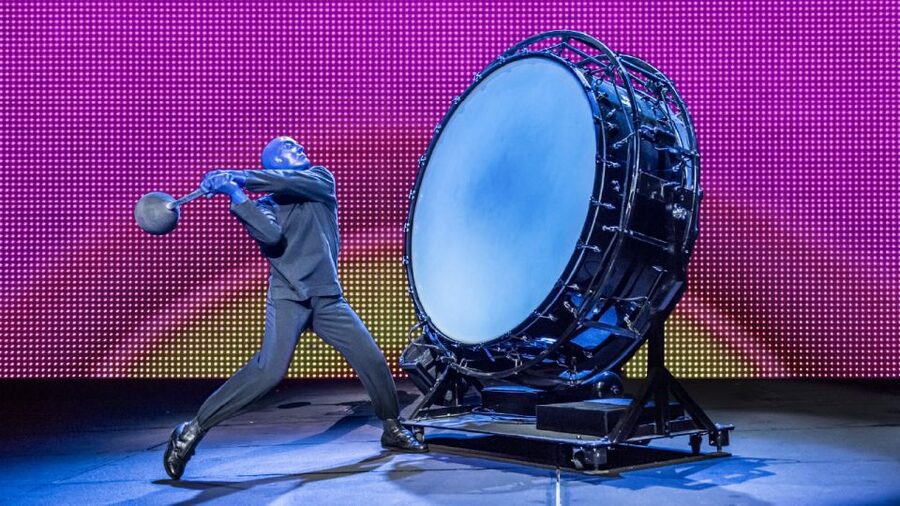 Las Vegas: Blue Man Group Show Ticket at Luxor Hotel - Entering Luxor and getting to Blue Man Theater without stress
