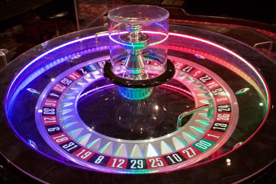 Las Vegas Casino: Gambling Class at the Plaza Hotel & Casino - What the final phase feels like: trying the tables with coaching