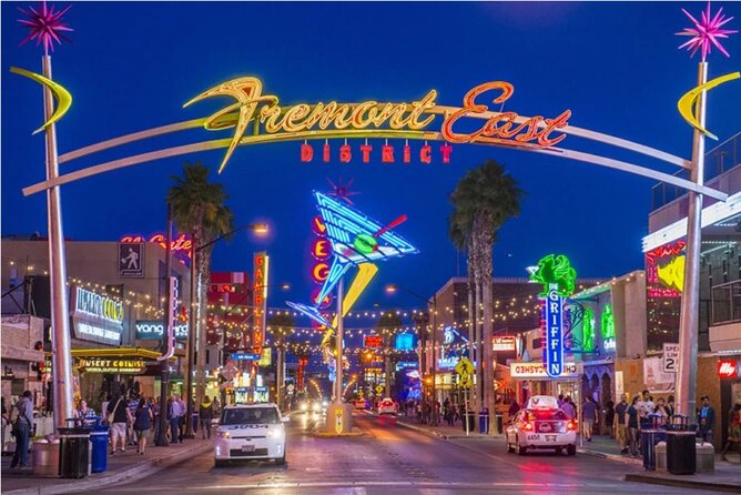 Las Vegas City Tour with Hotel Pick Up - The evening timing: why 7 pm is a smart move
