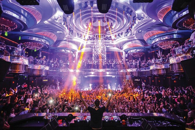 Las Vegas Club Crawl with Party Bus and Free Drinks - Key things to know before you go