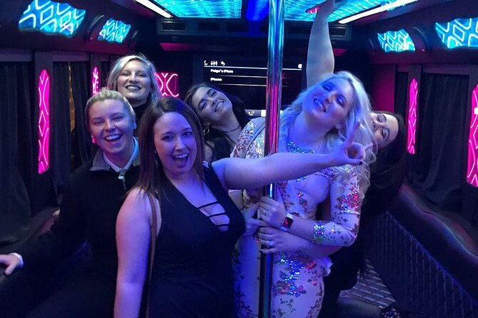 Las Vegas Country Bar Crawl by Party Bus w/ Free Drinks - Why This 4-Hour Country Bar Crawl Works