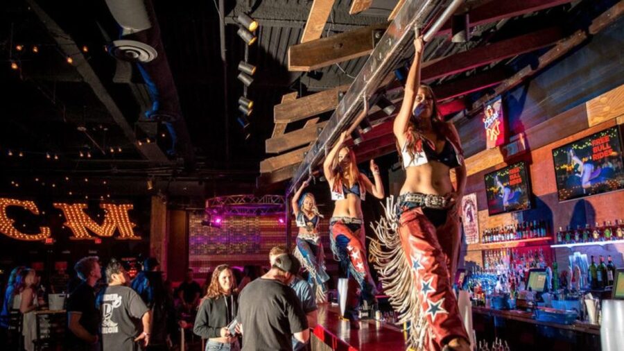 Las Vegas: Country Bar Crawl by Party Bus w/ Mixed Drinks - Key highlights you will feel right away