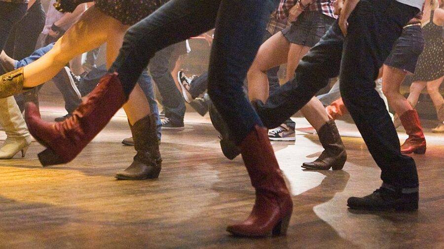 Las Vegas: Country Bar Crawl by Party Bus w/ Mixed Drinks - Country Bar Crawl by Party Bus: what you are buying for $59