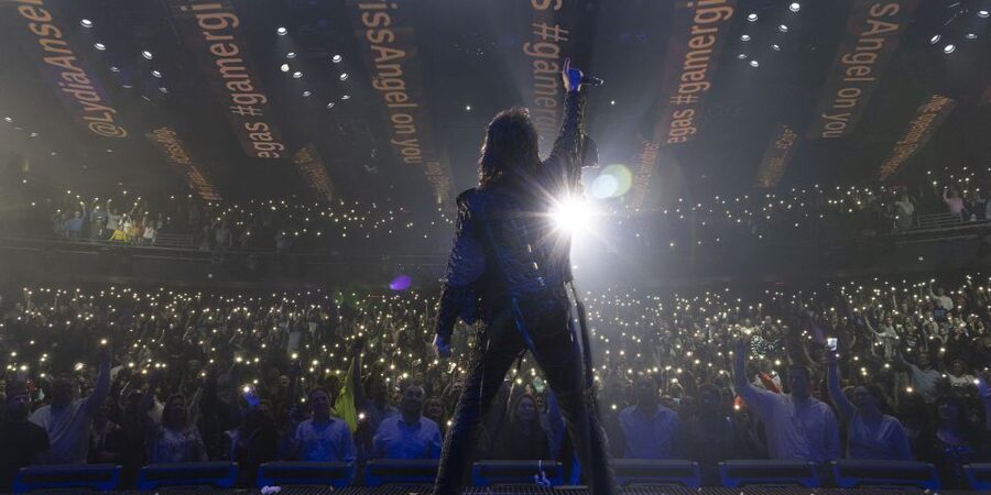 Las Vegas: Criss Angel MINDFREAK® Show at Planet Hollywood - Why Criss Angel MINDFREAK works as a Vegas night