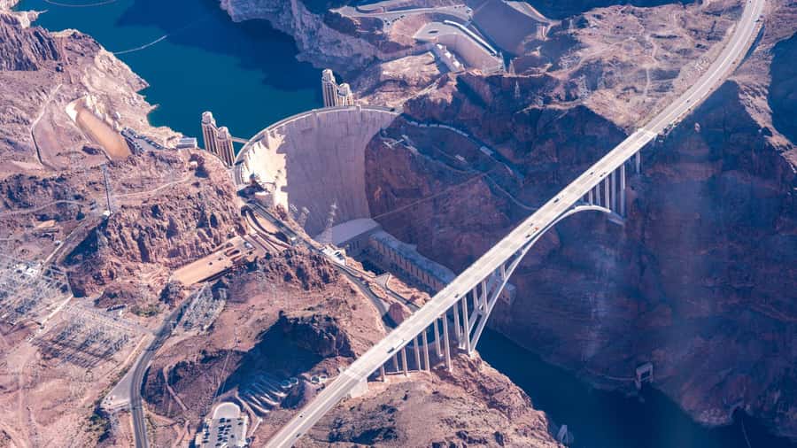 Las Vegas: Daytime Hoover Dam & Las Vegas Strip Heli Flight - Beyond the Dam: Colorado River, Lake Mead, and Black Mountains Views