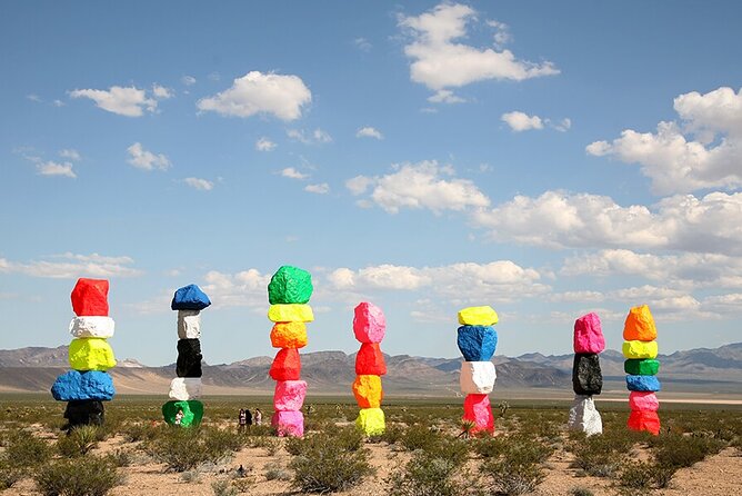LAS VEGAS: Death Valley, Seven Magic Mountains & Vegas Sign TOUR - Seven Magic Mountains: big art in a real desert setting