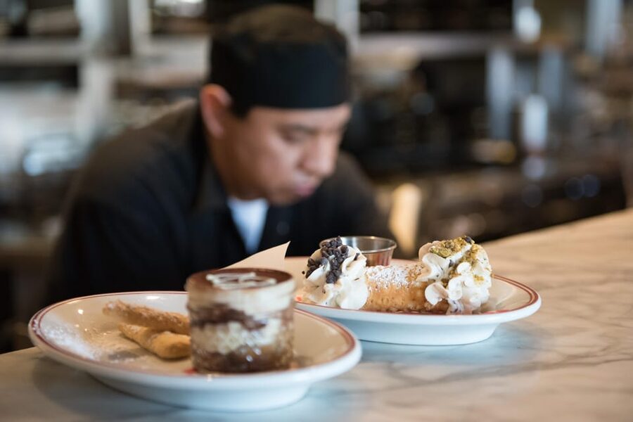 Las Vegas Downtown walking Secret Food Tour - Price and value: is $100 per person worth it?