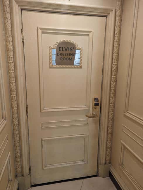 Las Vegas: Elvis Presley History Walking Tour of Landmarks - Key Points You Should Know Before You Go