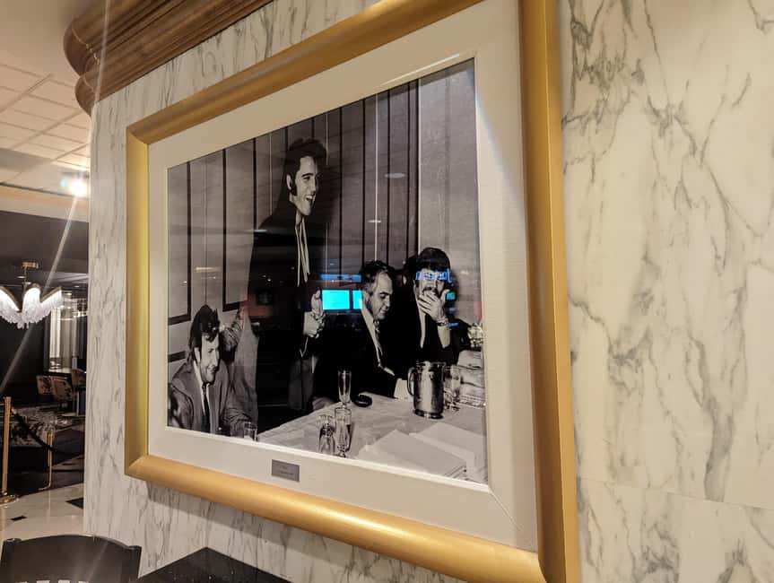 Las Vegas: Elvis Presley History Walking Tour of Landmarks - When the Tribute Artist Turns Facts Into Song, Stories, and Dance