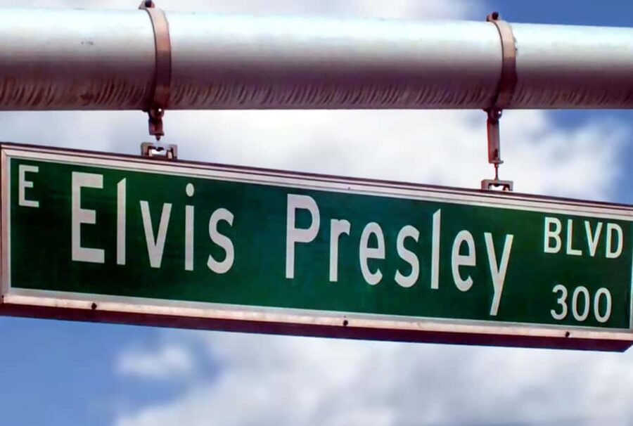 Las Vegas: Elvis Presley History Walking Tour of Landmarks - Elvis Landmark Photo Moments, Plus the Stories That Make Them Stick
