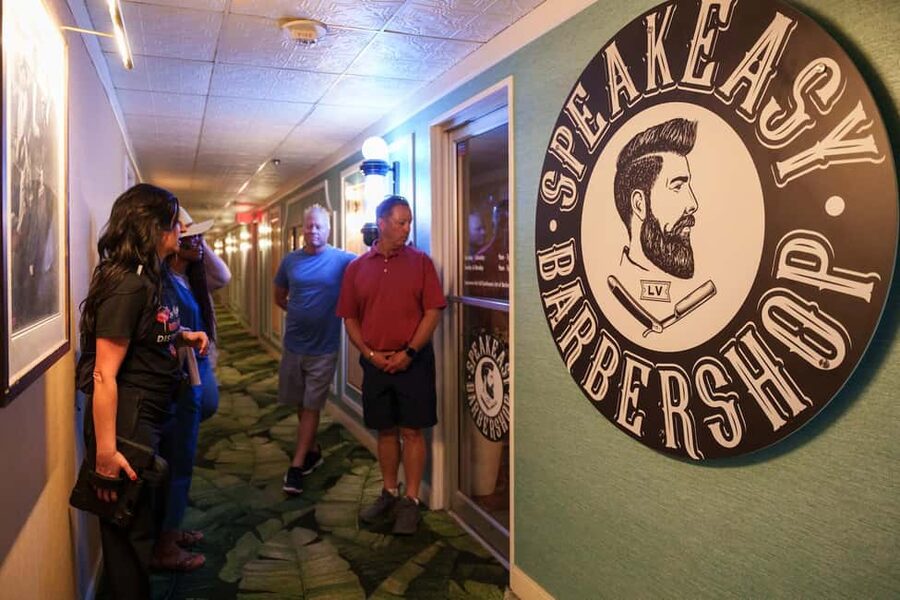 Las Vegas: Fremont Street Secrets & Red Light History Walk - Augmented Reality Videos That Make Old Photos Feel Live