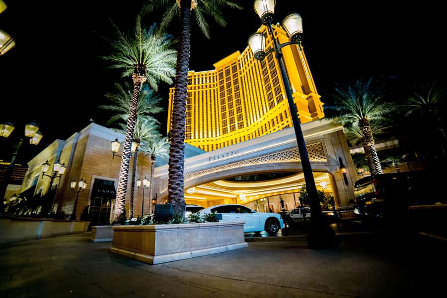 Las Vegas: Gangsters, Glitz, and Gore Ghost Tour - Madame Tussauds at night: where the mood turns sharper
