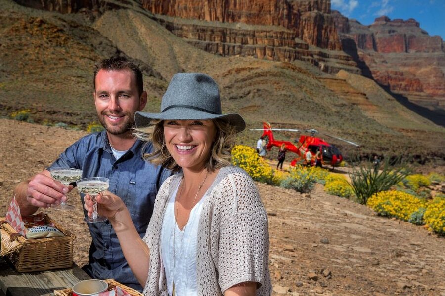 Las Vegas: Grand Canyon Helicopter Landing Tour - The champagne picnic and photo game plan (so it doesn’t feel rushed)