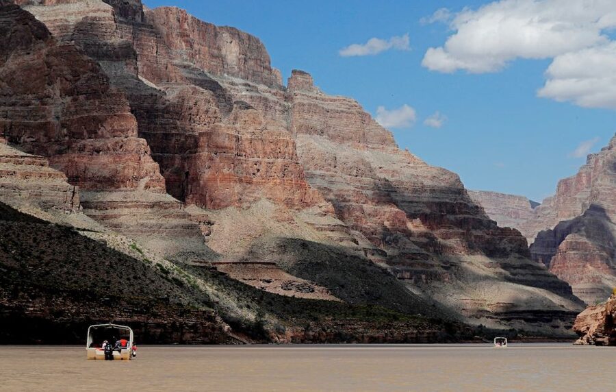 Las Vegas: Grand Canyon Helicopter Ride, Boat Tour & Skywalk - Who should book this Grand Canyon West VIP tour