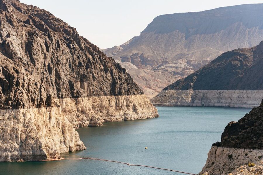 Las Vegas: Grand Canyon, Hoover Dam & Seven Magic Mountains - Guides and Live Commentary: Why the Human Touch Matters