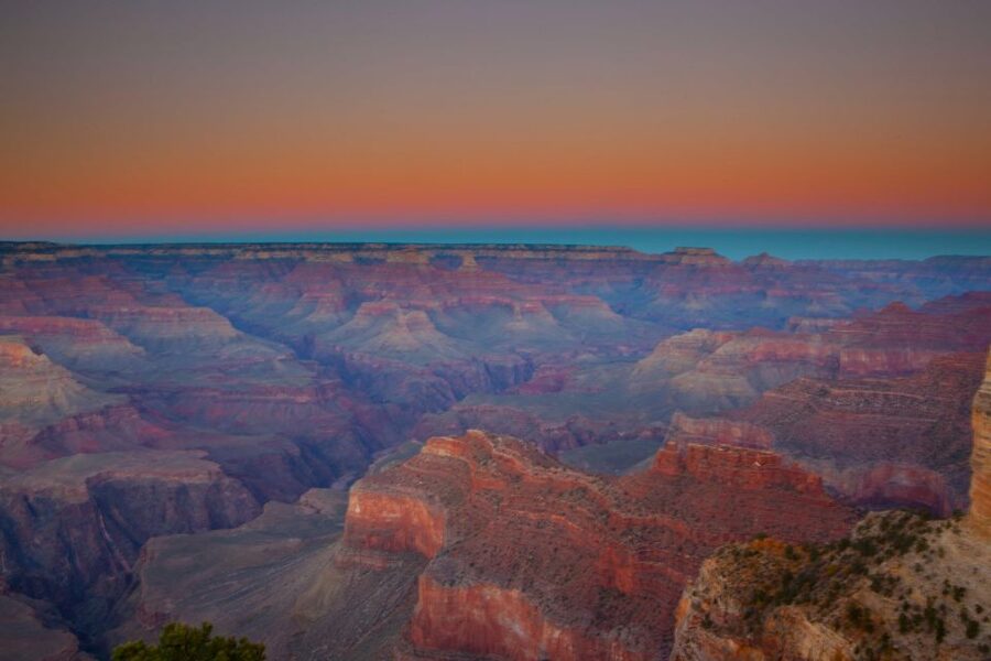 Las Vegas: Grand Canyon in Spanish with Skywalk and Lunch - Hoover Dam on the way: a quick hit of engineering context