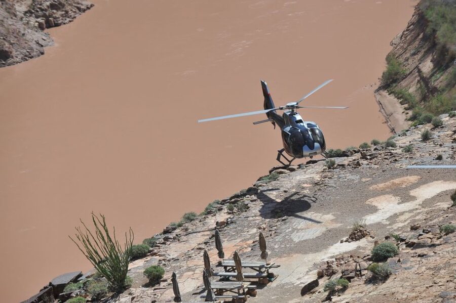 Las Vegas: Grand Canyon West Helicopter Experience - Las Vegas to Grand Canyon West, by helicopter: the big idea