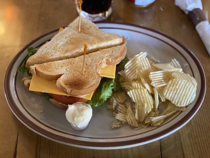 Las Vegas:Grand Canyon West Tour, Ranch Lunch, Skywalk Entry - Lunch at the Historic Western Ranch With the Singing Cowboy