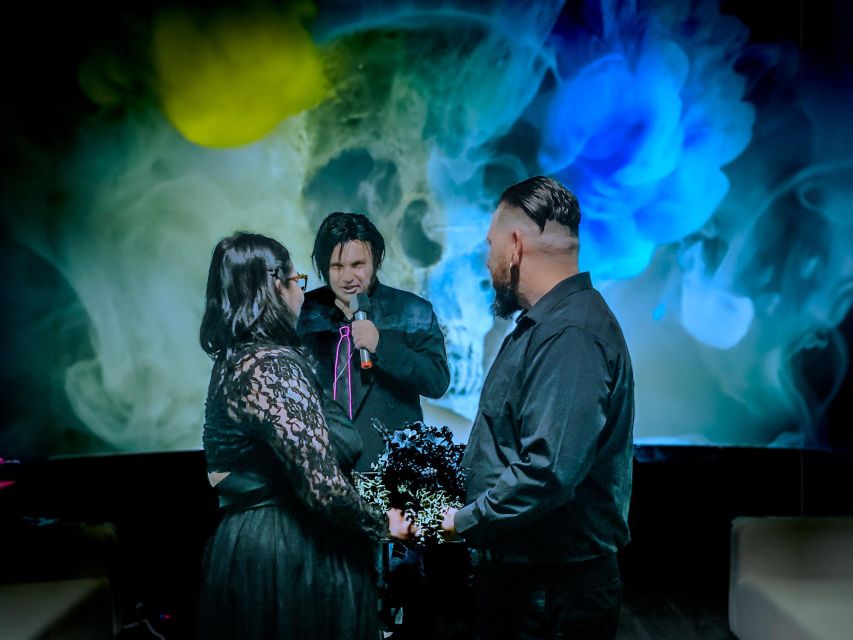 Las Vegas: Haunted House Wedding Ceremony + Photography - Should You Book This Haunted House Wedding Ceremony in Las Vegas?