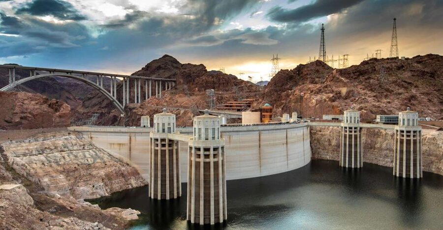 Las Vegas: Hoover Dam Tour with American-Style Hot Breakfast - Lake Mead from Arizona Lookout Point and beyond