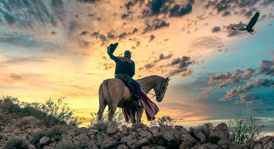 Las Vegas: Horseback Riding Tour with Lunch - Lunch after the saddle: BBQ comfort food done right