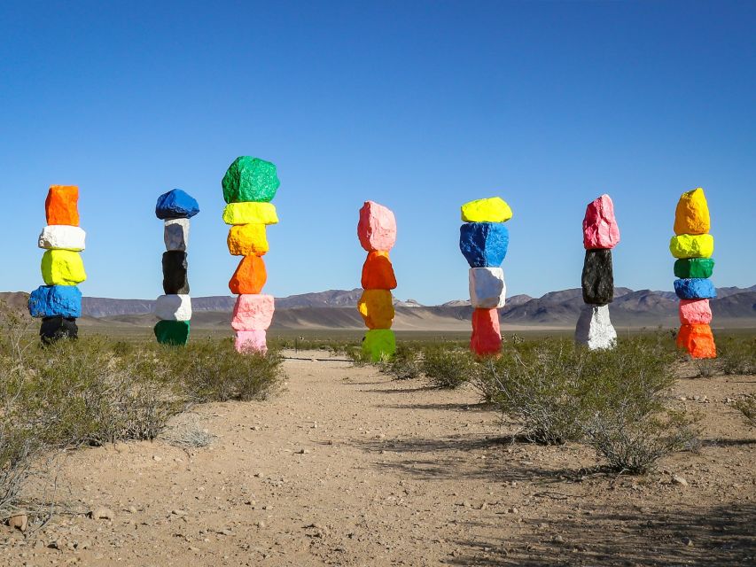 Las Vegas: Las Vegas Sign + 7 Magic Mountains + Photoshoot - What to Bring, What Not to Bring, and Who It Fits Best