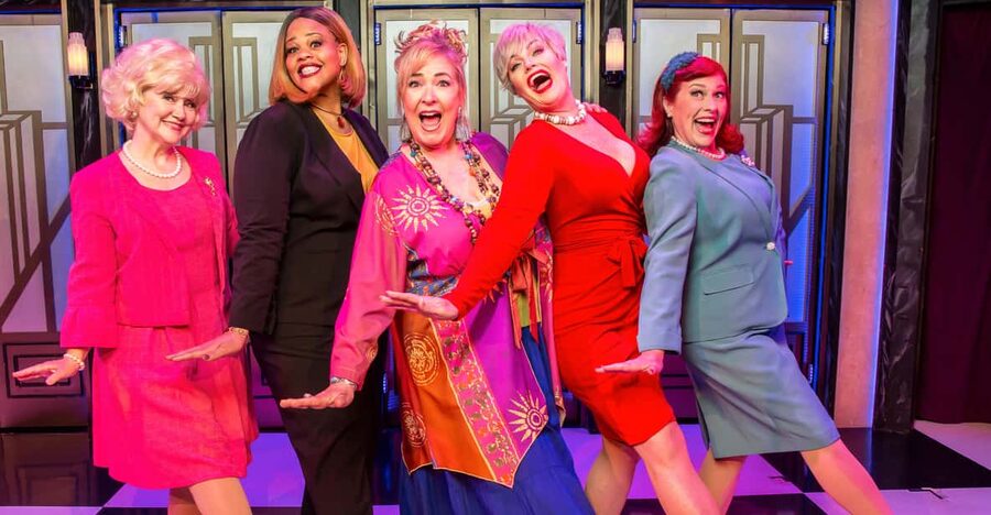 Las Vegas: Menopause the Musical at Harrah's Hotel & Casino - The vibe of Harrah’s Cabaret and what 90 minutes feels like