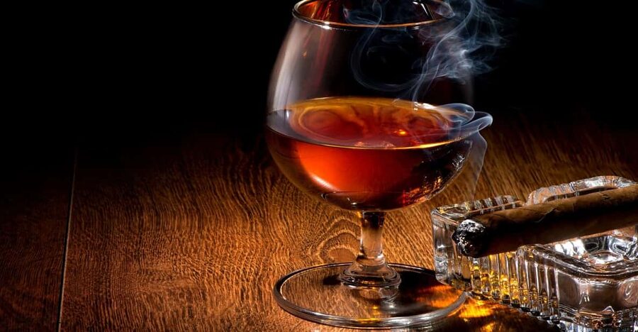 Las Vegas: Mobsters, Casinos, and Speakeasy Bar Crawl - Circa Bar for an atomic cocktail that sets the decade