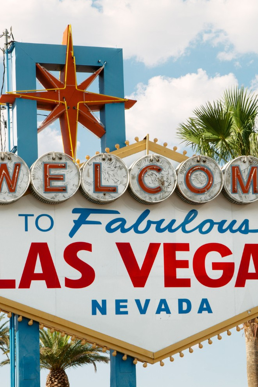 Las Vegas: Mobsters, Casinos, and Speakeasy Bar Crawl - Meeting at the Plaza and getting oriented fast