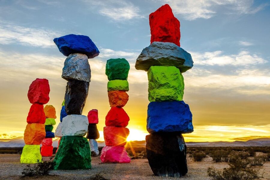 Las Vegas: Mojave Desert, 7 Magic Mountains, Vegas Sign Tour - A quick Mojave art break that feels like a mini escape