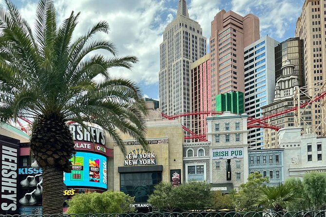 Las Vegas Neon and Secrets: Self-Guided Audio Tour - High Roller and the Mirage Volcano: skyline views and built-in spectacle