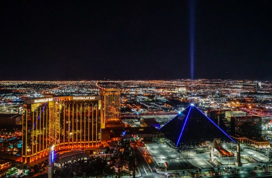 Las Vegas: Night Helicopter Flight over Las Vegas Strip - The flight route: neon highlights you can actually name