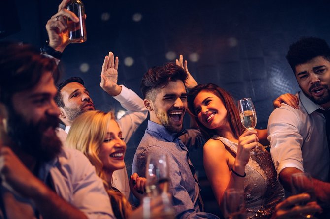 Las Vegas Party Bus Club Crawl - VIP skip-the-line and drink specials: where the money gets real