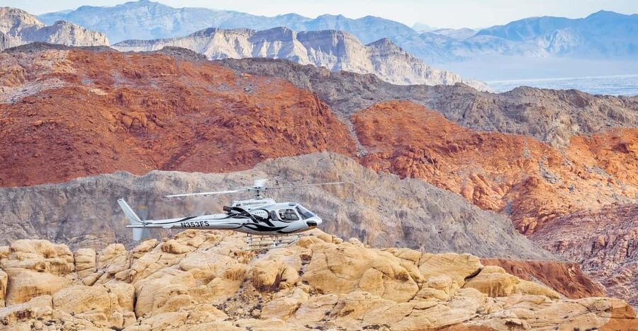 Las Vegas: Red Rock Canyon and Vegas Strip Helicopter Tour - What the small group really changes (it is not just a number)