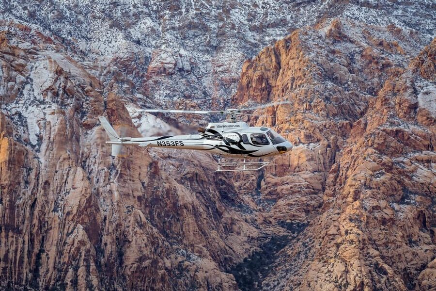 Las Vegas: Red Rock Canyon and Vegas Strip Helicopter Tour - Comfort, rules, and what you can control
