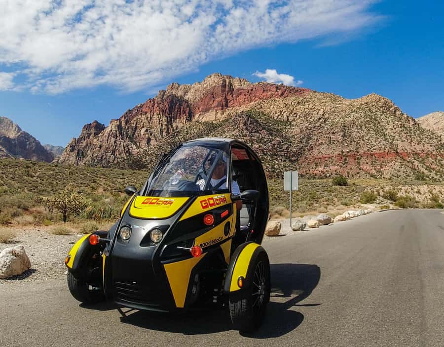 Las Vegas: Red Rock Canyon Ticket and Audio Tour in a GoCar - The drive from Las Vegas to the Red Rock entrance