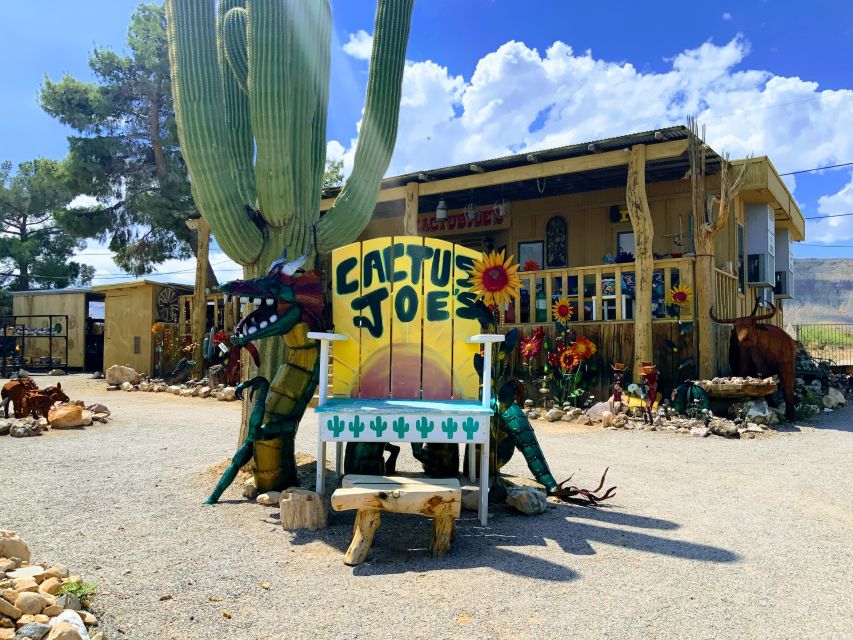 Las Vegas: Red Rock Canyon & Whimsical Cactus Joe's + Lunch - The picnic lunch with drinks, snacks, and dessert