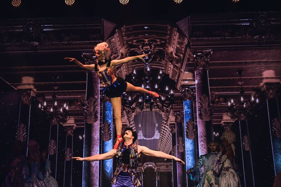 Las Vegas: ROUGE Live Show at the STRAT Ticket - Seating tips for a cosy room and why VIP can help