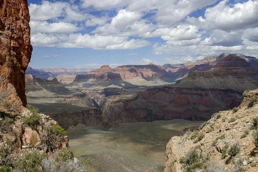 Las Vegas: Roundtrip Flight to Grand Canyon & Hummer Tour - Why a flight-and-hummer Grand Canyon day makes sense from Las Vegas