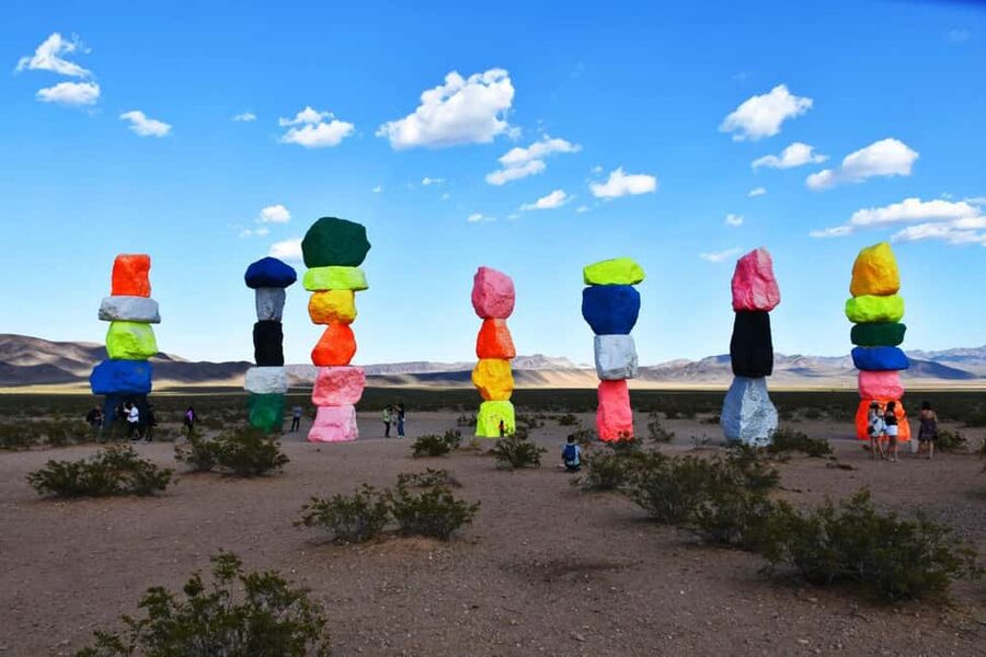 Las Vegas: Seven Magic Mountains Desert Tour - Hotel pickup and timing: what the 2 hours really cover
