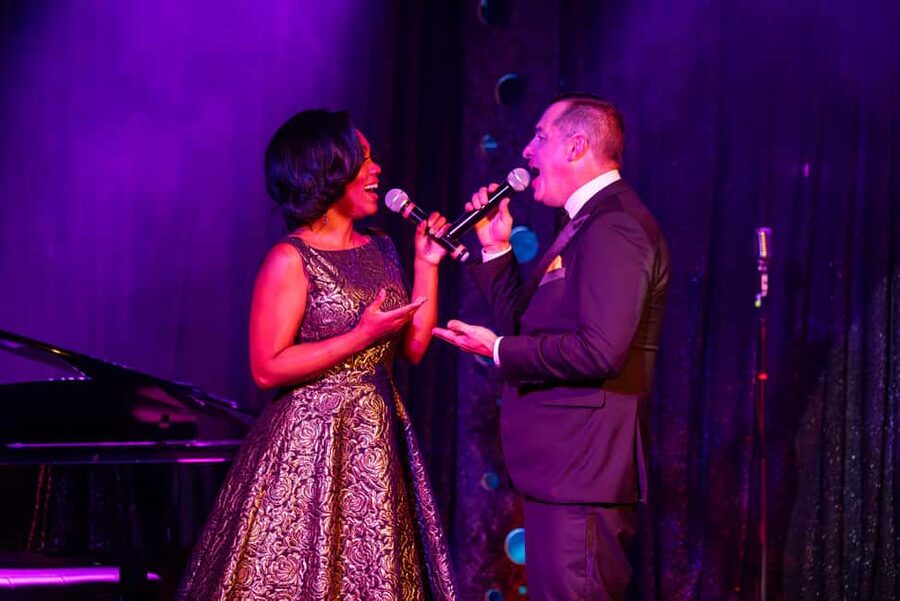 Las Vegas: Sinatra Live! - Tribute to Frank Sinatra - Sinatra Live! at a Glance, 70 Minutes of Classic Vegas Sound