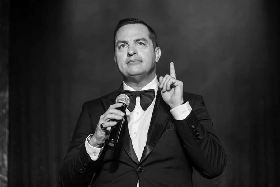 Las Vegas: Sinatra Live! - Tribute to Frank Sinatra - What Makes It Special: Michael Sinatra, the Small-Group Tribute, and the Hits