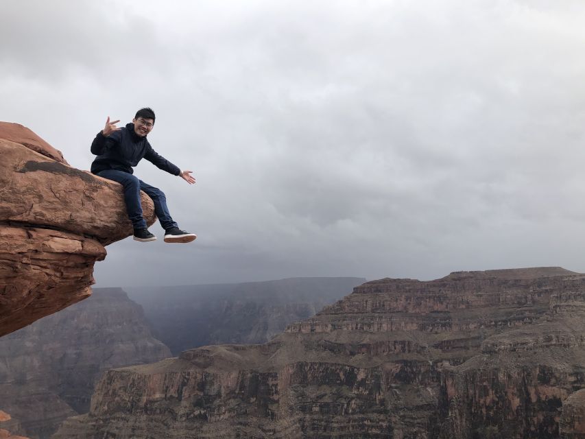 Las Vegas: Small Group Grand Canyon Skywalk, Hoover Dam Tour - Joshua Tree Forest photo stop: short, useful, and not random