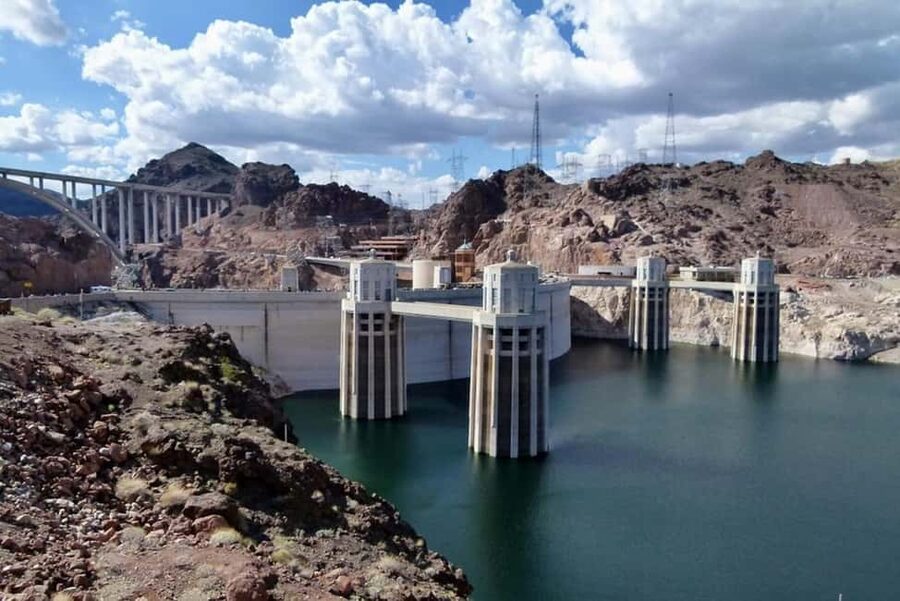 Las Vegas: Small Group Hoover Dam, Power Plant & Bridge Tour - Getting Picked Up in a 10-Person World