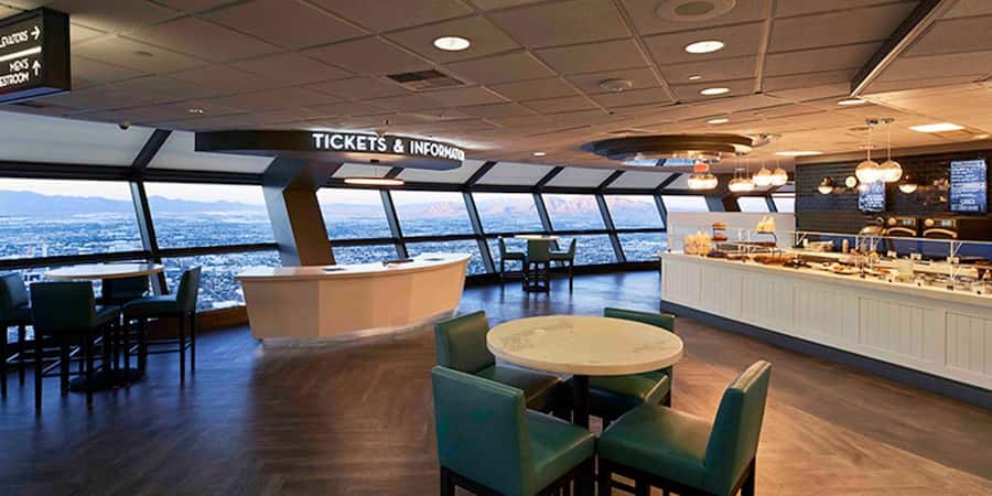Las Vegas: STRAT Tower Observation Deck Ticket - Indoor deck comfort, glass views and viewfinders